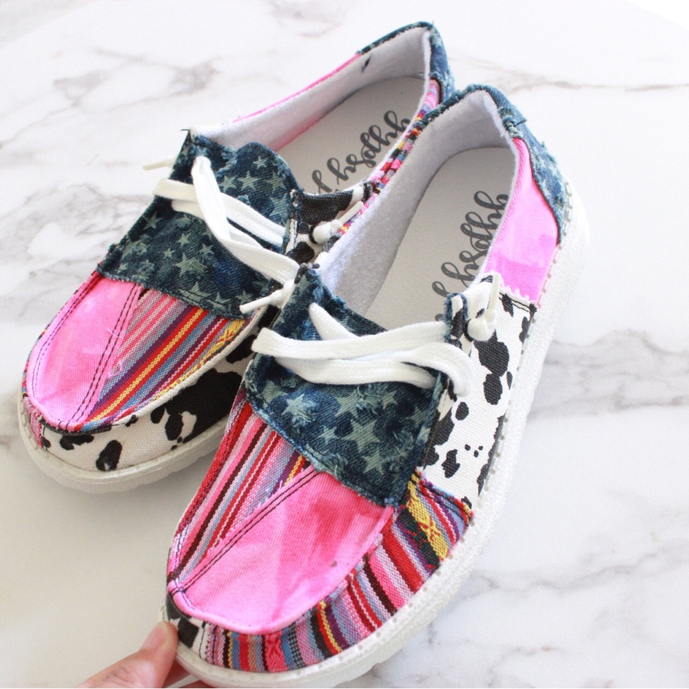Gypsy Jazz Groovy Pink Slip Ons